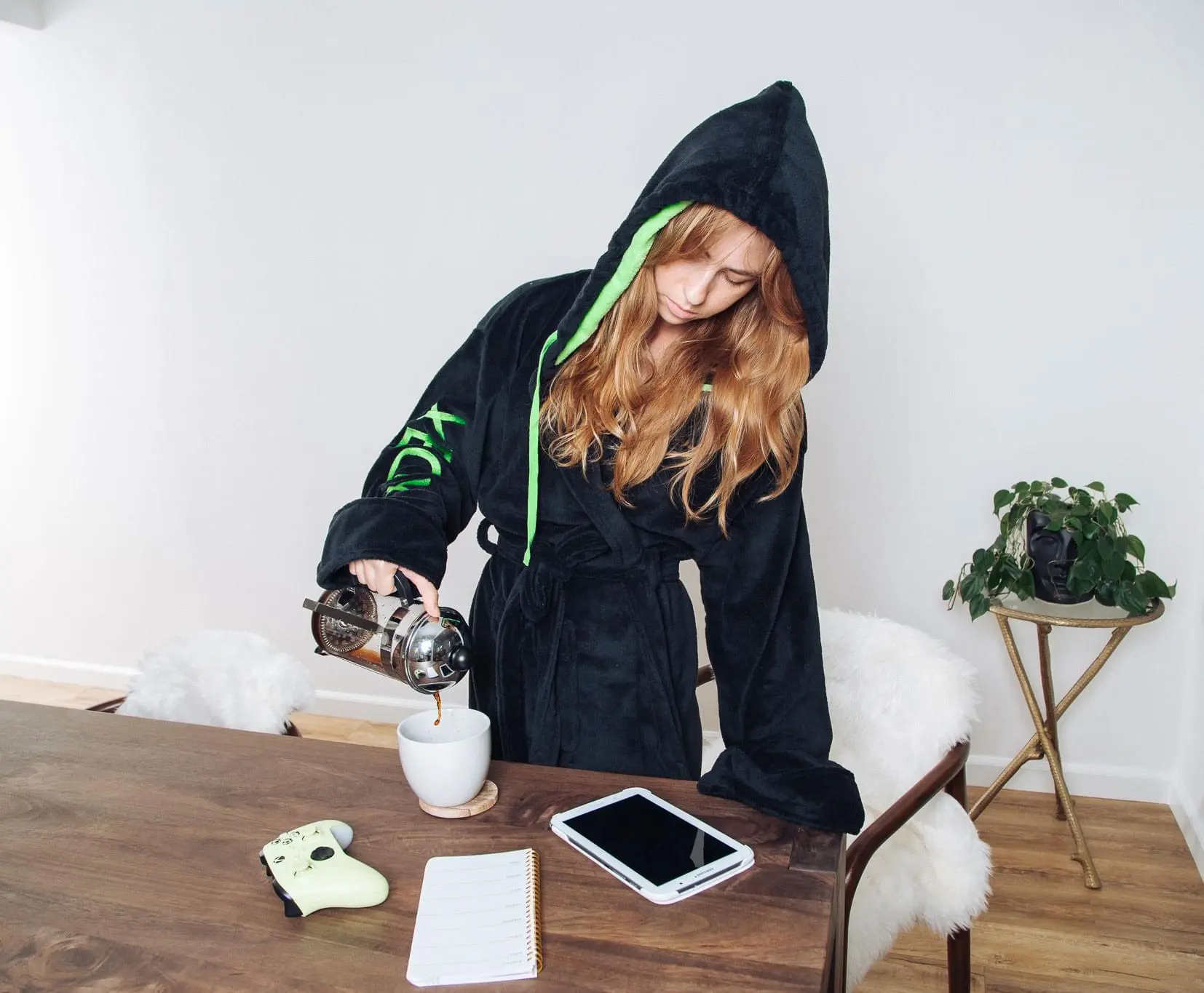 Ukonic Xbox Gamer Unisex Hooded Fleece Robe For Adults | One Size Fits Most 5 Ukonic Xbox Gamer Unisex Hooded Fleece Robe For Adults | One Size Fits Most - Image 5